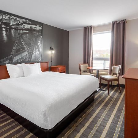 Super 8 By Wyndham Trois-Rivieres Hotel Eksteriør billede