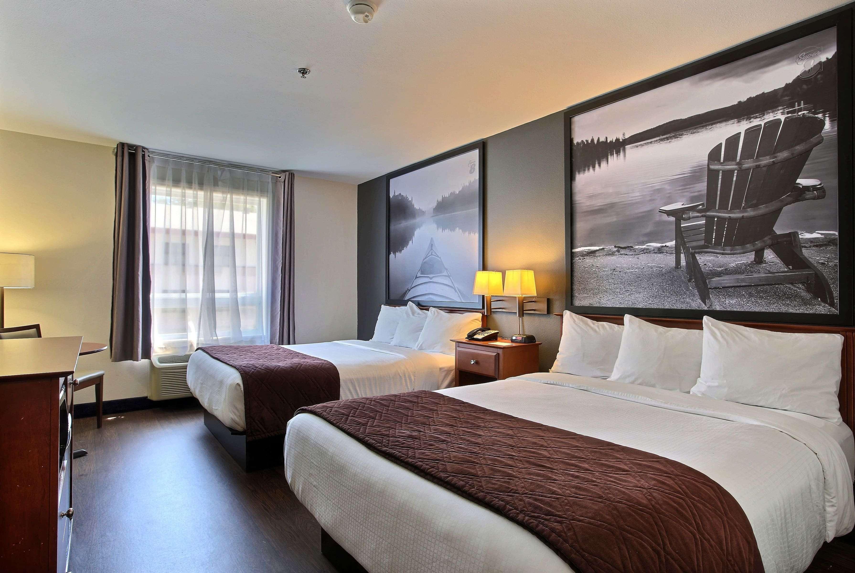 Super 8 By Wyndham Trois-Rivieres Hotel Eksteriør billede