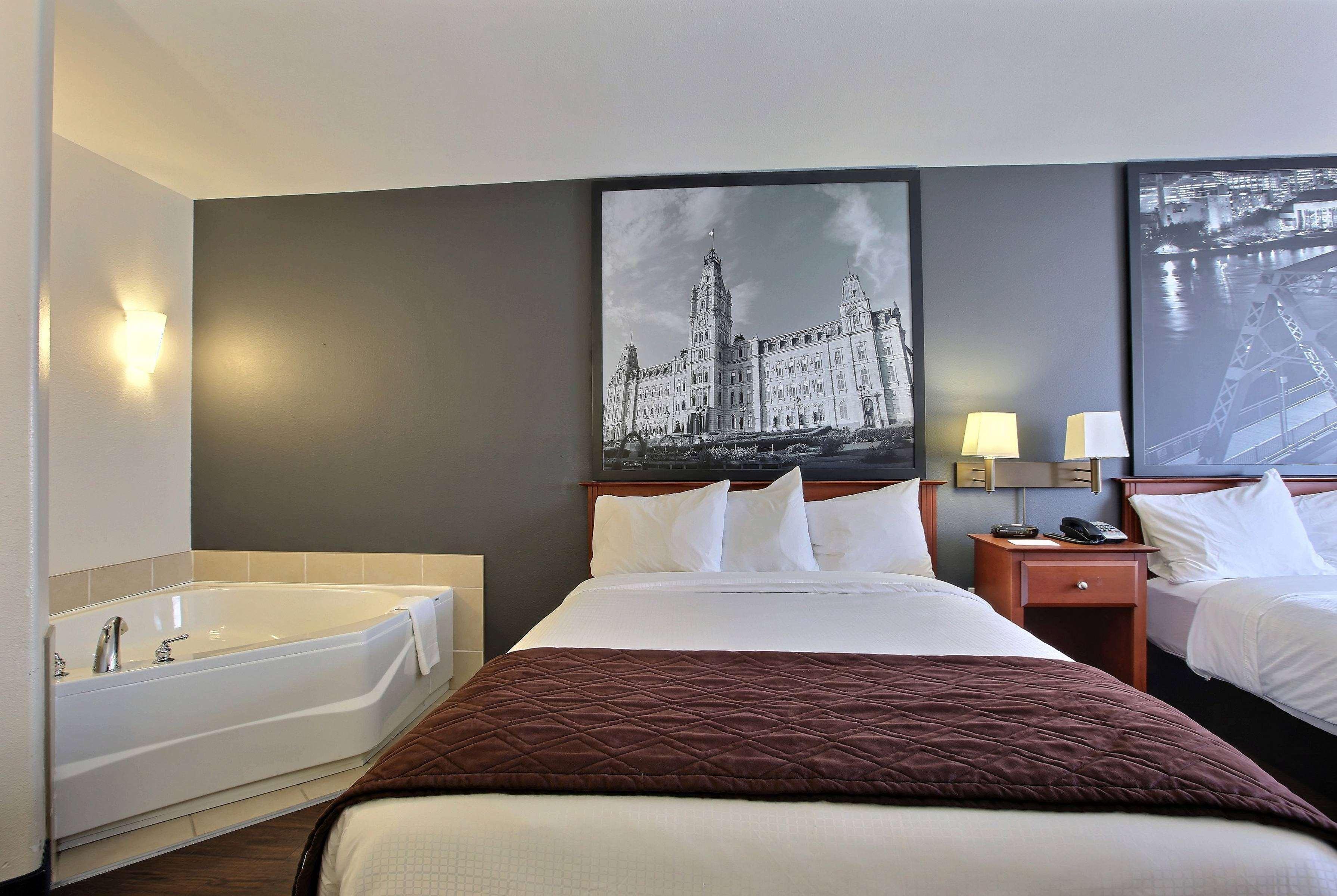 Super 8 By Wyndham Trois-Rivieres Hotel Eksteriør billede
