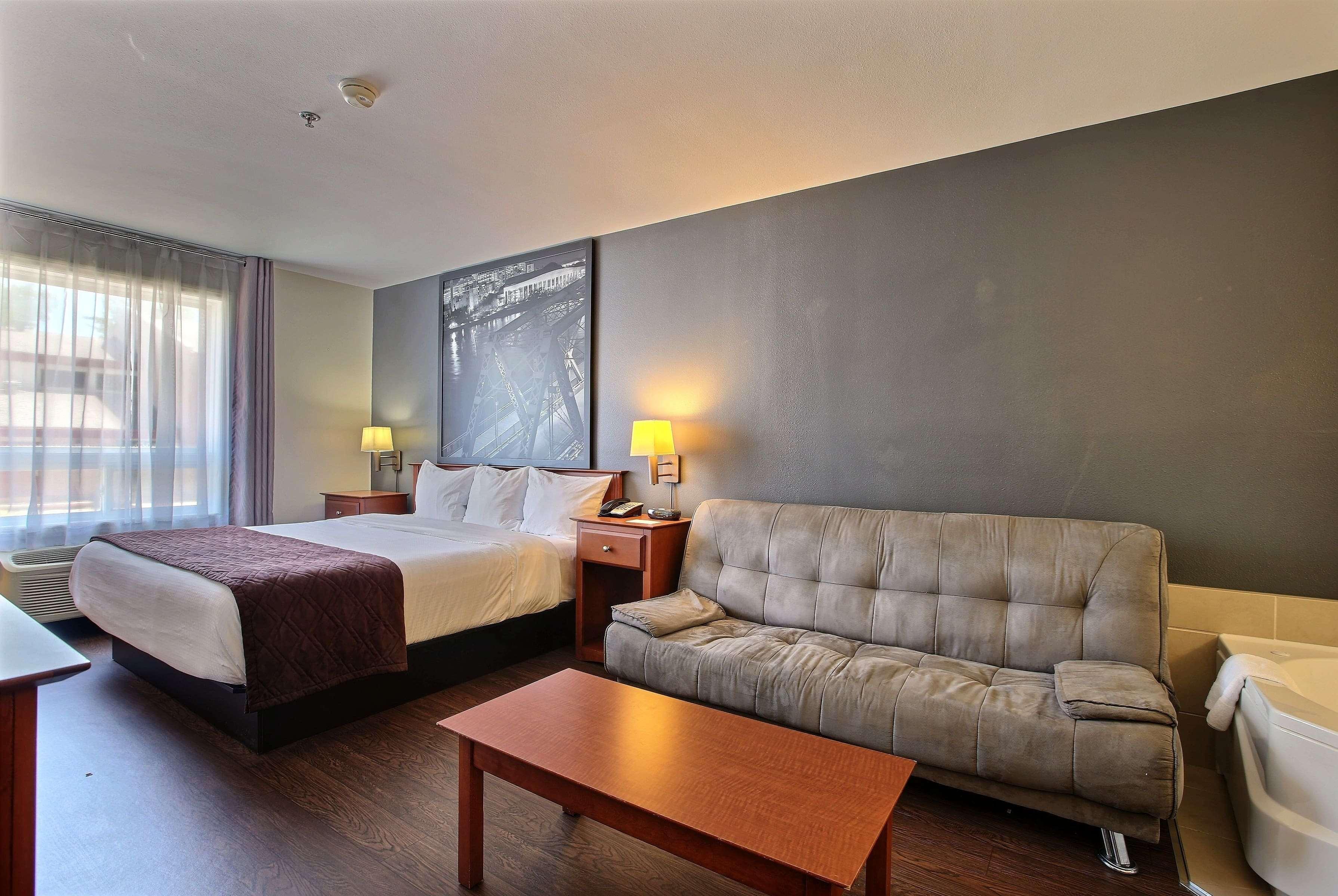 Super 8 By Wyndham Trois-Rivieres Hotel Eksteriør billede