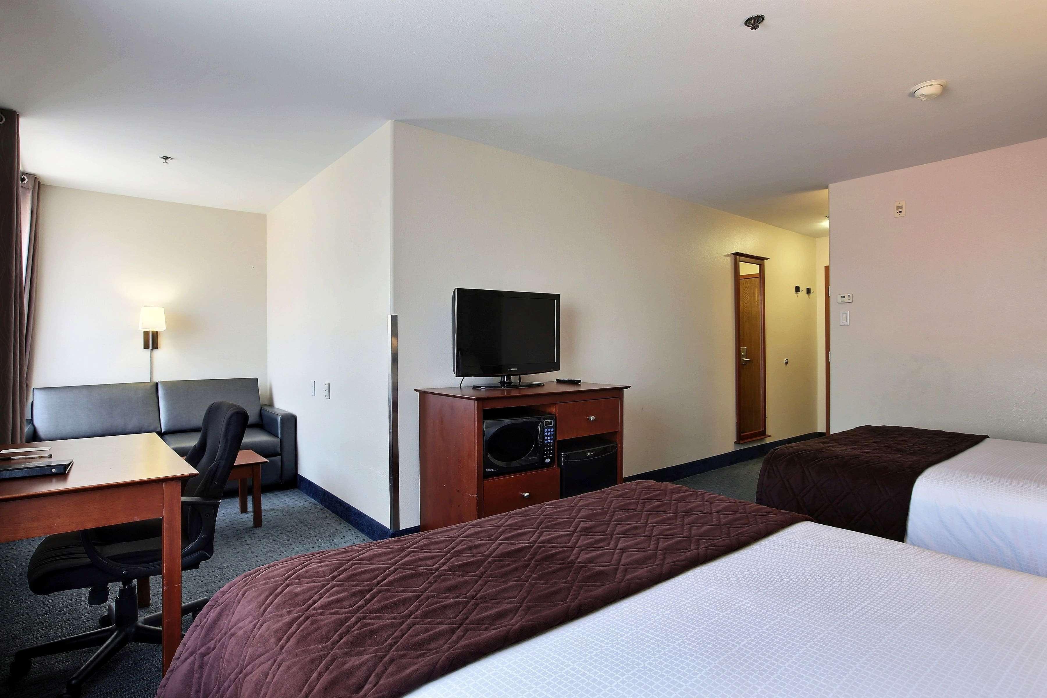 Super 8 By Wyndham Trois-Rivieres Hotel Eksteriør billede