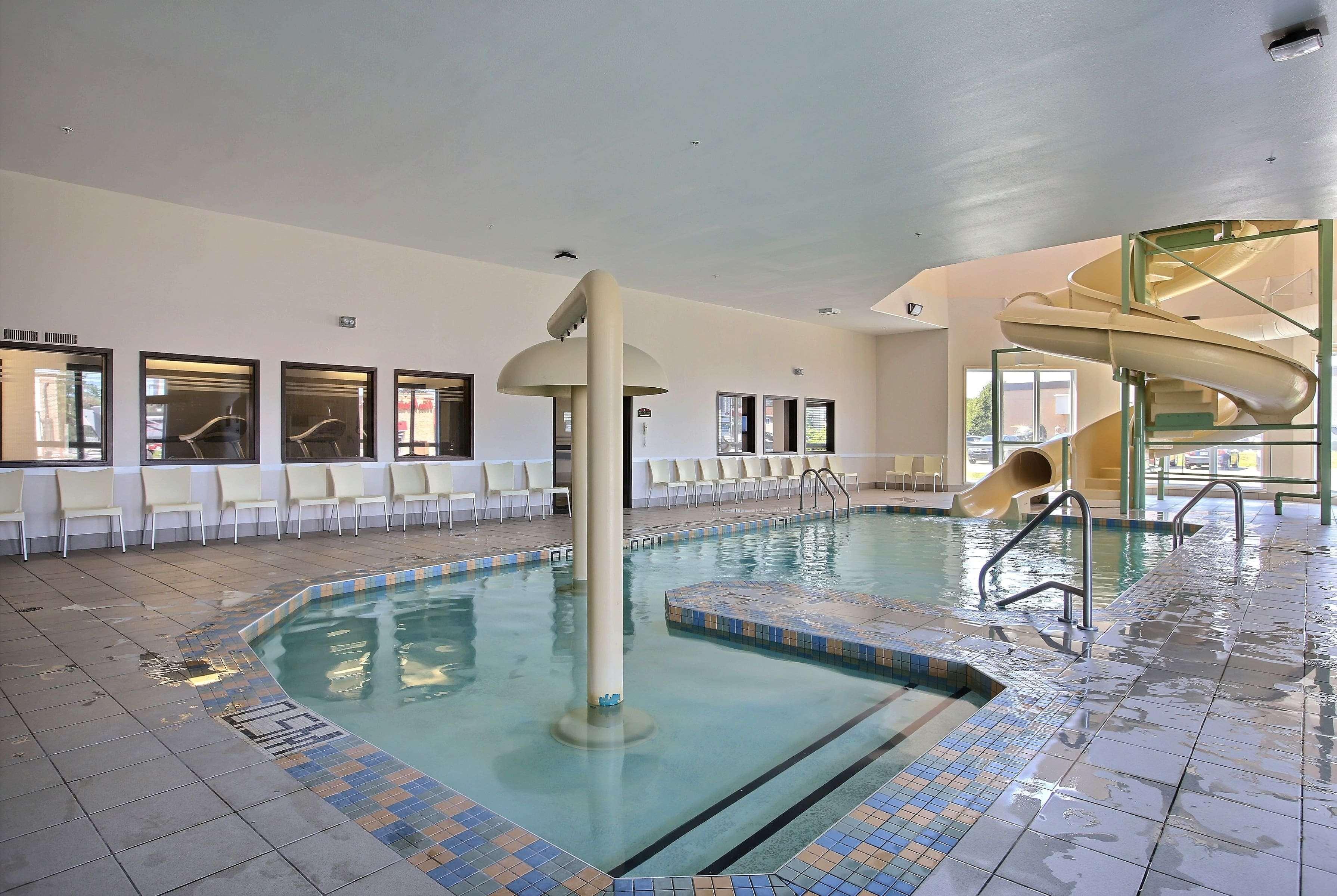 Super 8 By Wyndham Trois-Rivieres Hotel Eksteriør billede