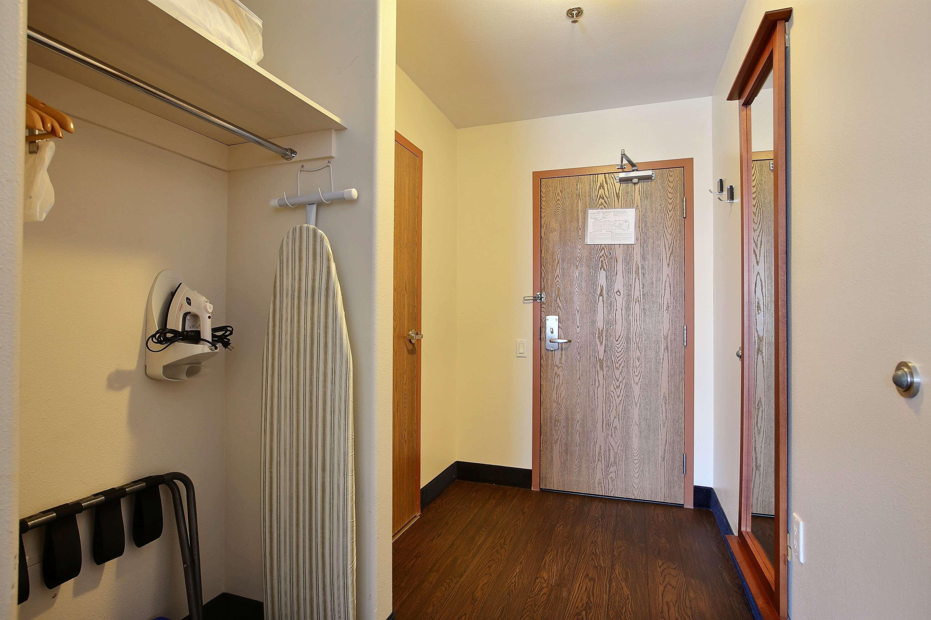 Super 8 By Wyndham Trois-Rivieres Hotel Eksteriør billede
