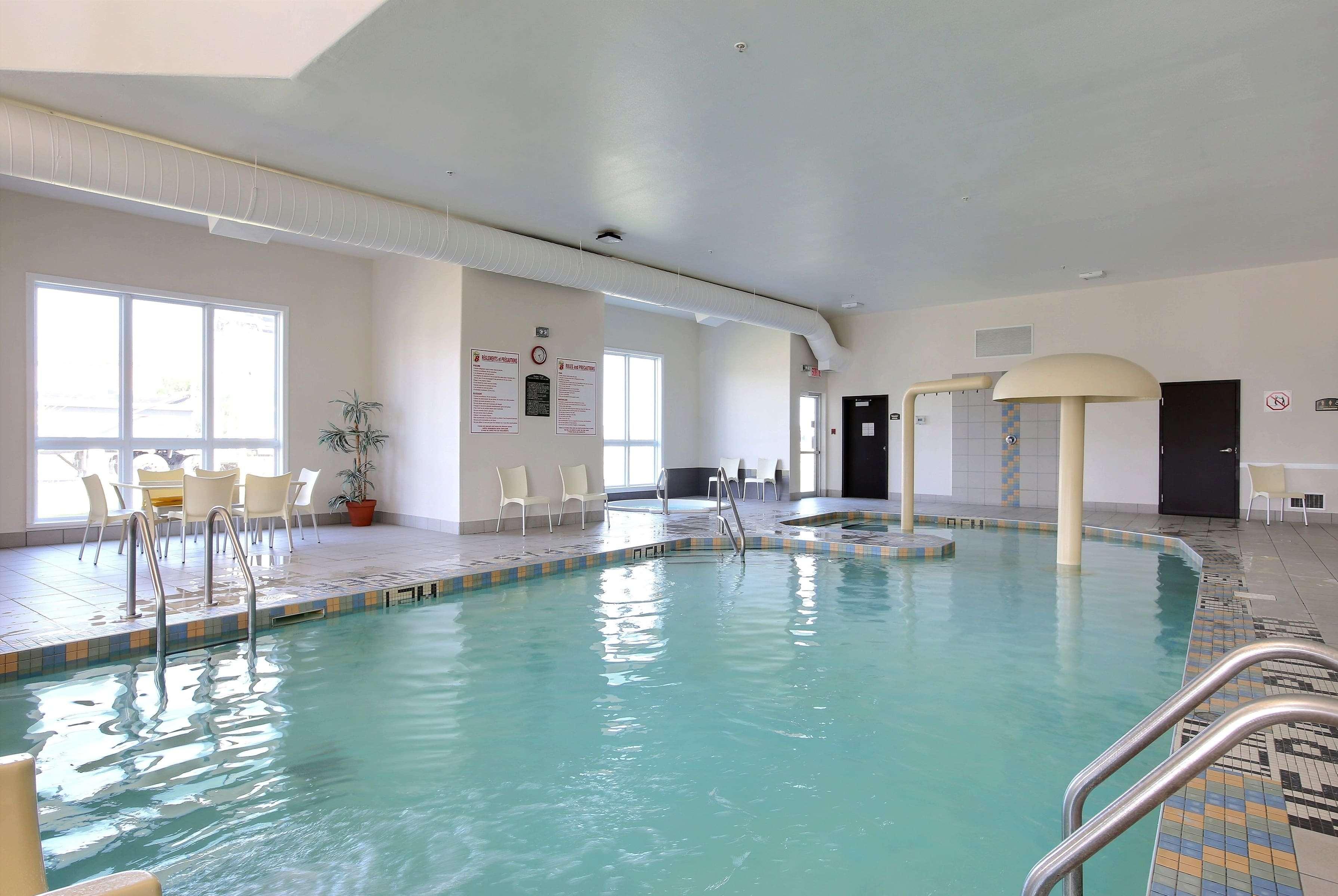 Super 8 By Wyndham Trois-Rivieres Hotel Eksteriør billede