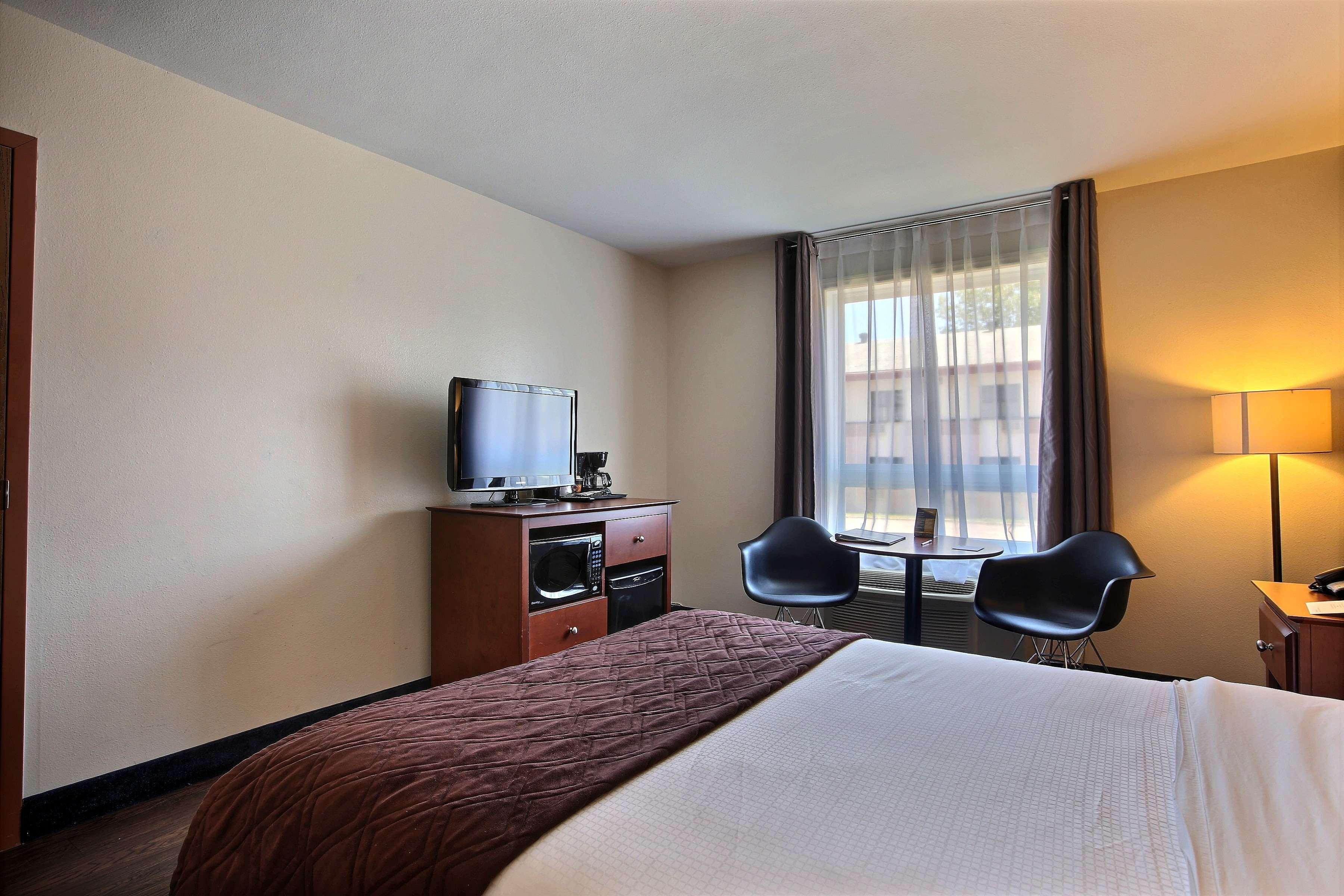 Super 8 By Wyndham Trois-Rivieres Hotel Eksteriør billede