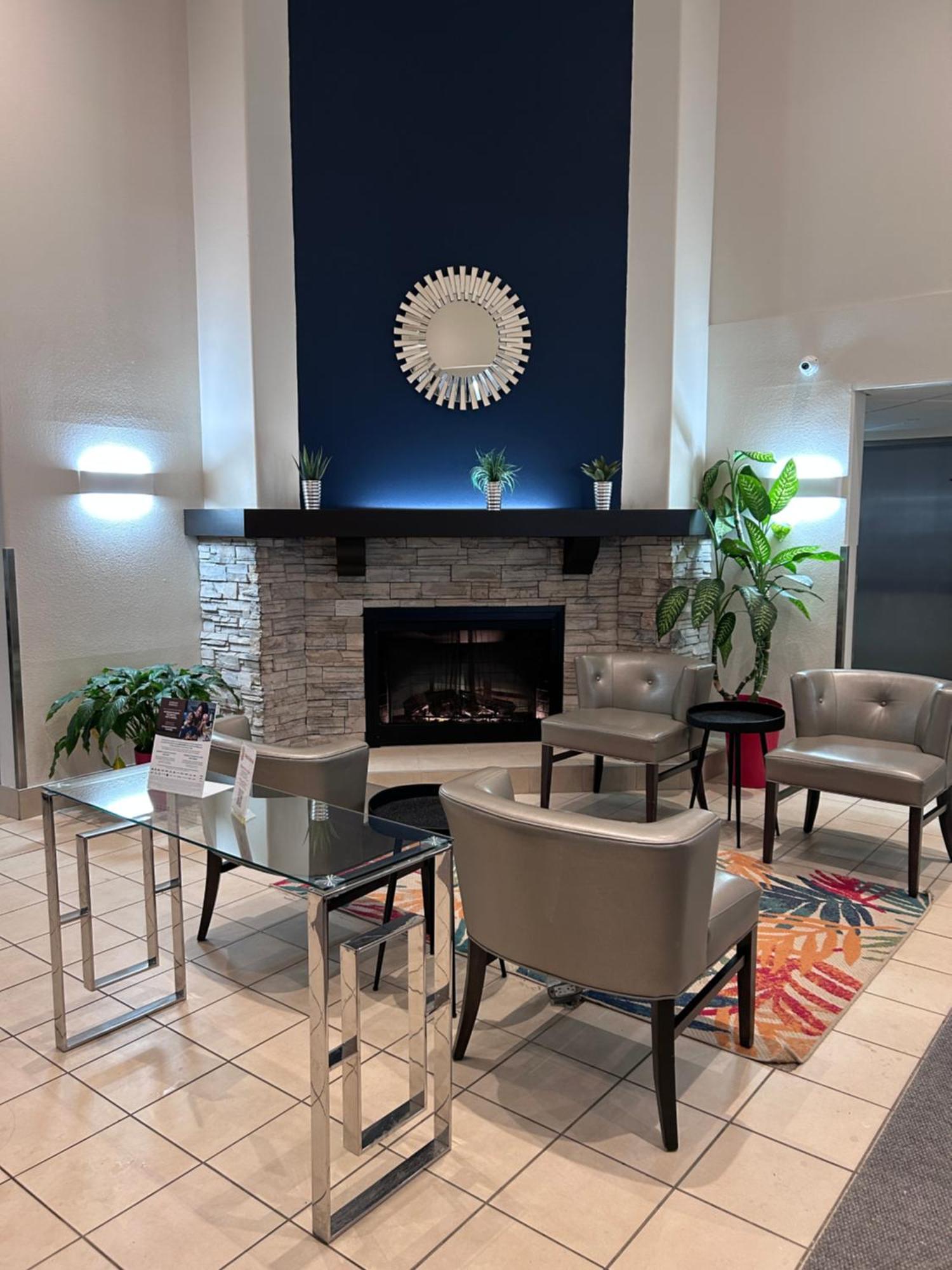 Super 8 By Wyndham Trois-Rivieres Hotel Eksteriør billede